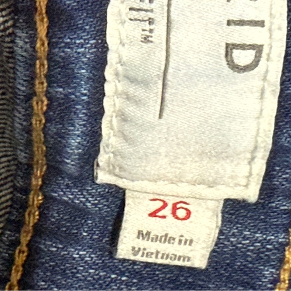 Torrid classic denim bib overalls. Front & back pockets 98% cotton. Plus size 26 - Picture 10 of 12